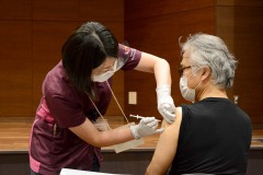 3/8　市医療センターで新型コロナウイルスのワクチン接種始まる